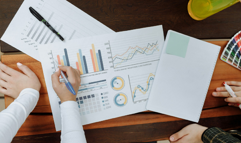 Is Now the Right Time to Invest in the S&P 500? What's the Outlook?