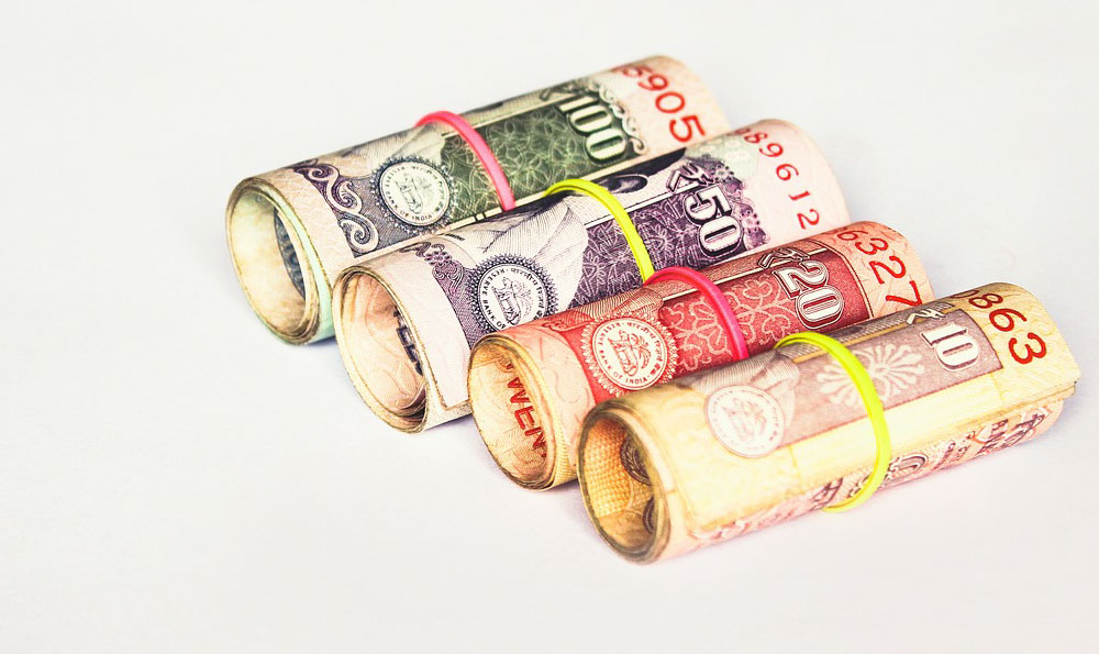 How do pre-teens earn? Best money tips for 12-year-olds?
