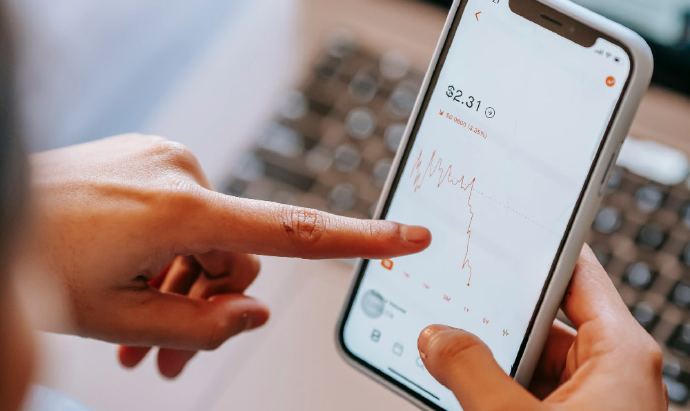 How Do Mortgage Brokers Get Paid, and Is It Worth It?
