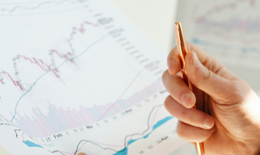 How to Make Money on Facebook: 2023 Tips for Earnings and Income Strategies