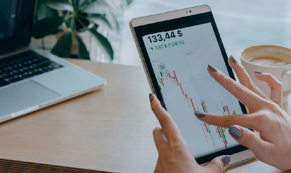 How much money does Apple make, and what are the factors affecting their revenue?