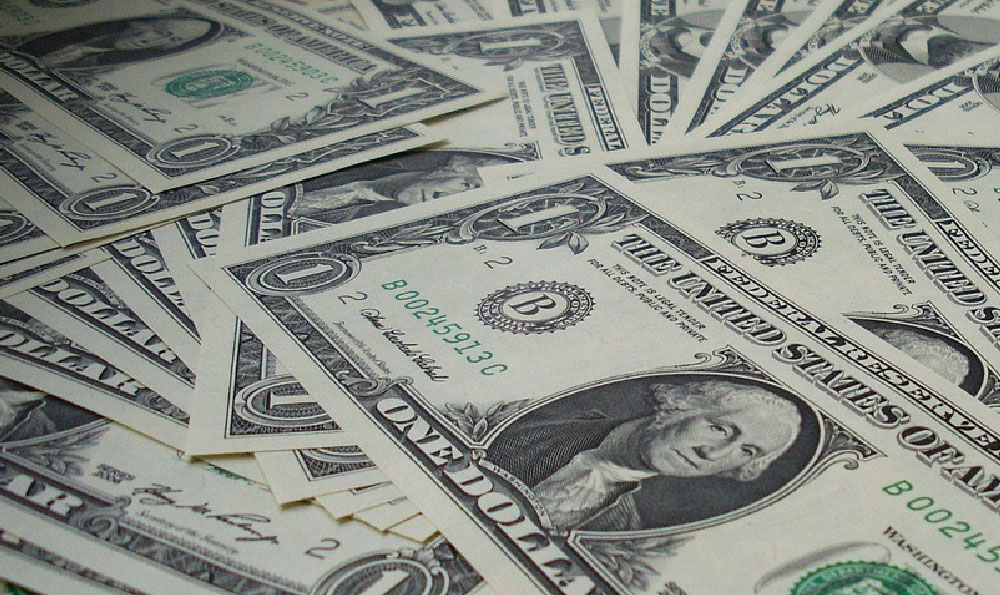 How Much Do Porn Stars Earn? What Factors Affect Their Salary?