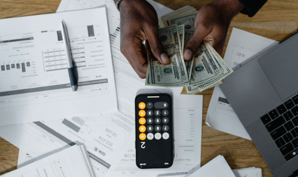 How Pirate Ships Make Money: Revenue Sources and Profit Strategies
