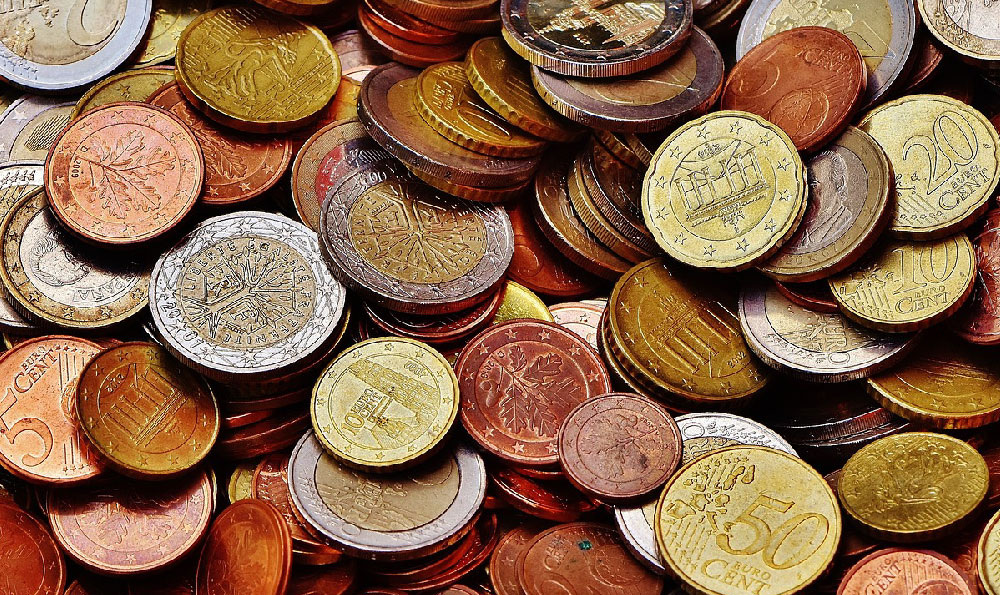 Do YouTubers Still Profit? Can They Thrive Without Partnerships?
